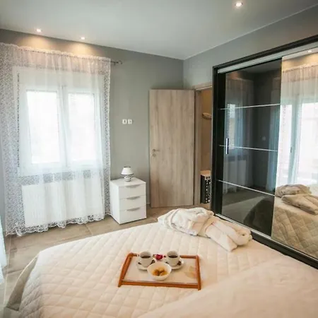 Marmari 2 Apartment